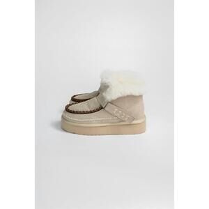 NEW MAX&MOI women's alpine suede and sheepskin boot in latte